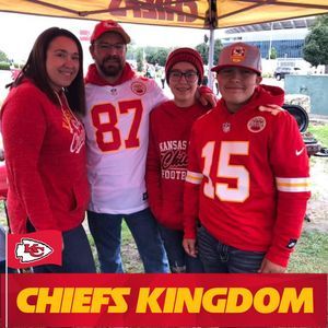 Meet your Posher, Joy